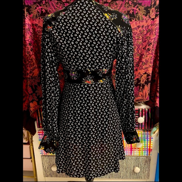 FREE PEOPLE FLORAL DRESS - Picture 3 of 4